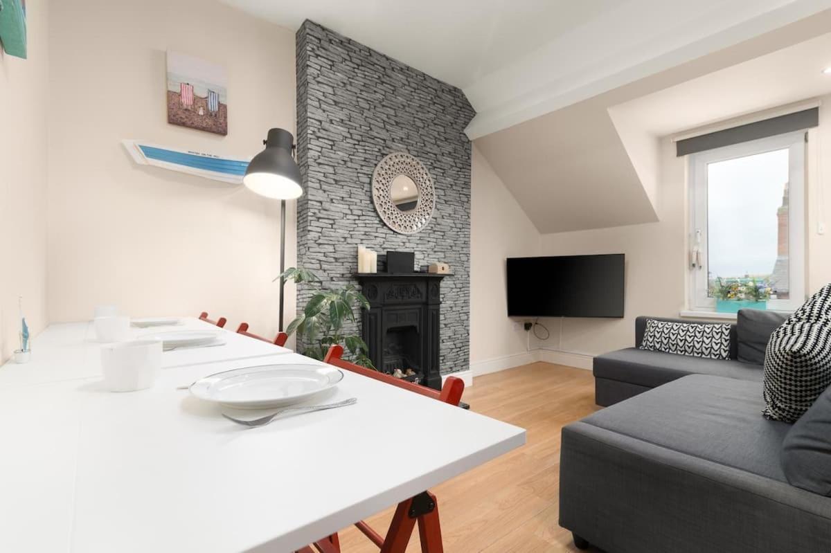 On The Hill, Apartment