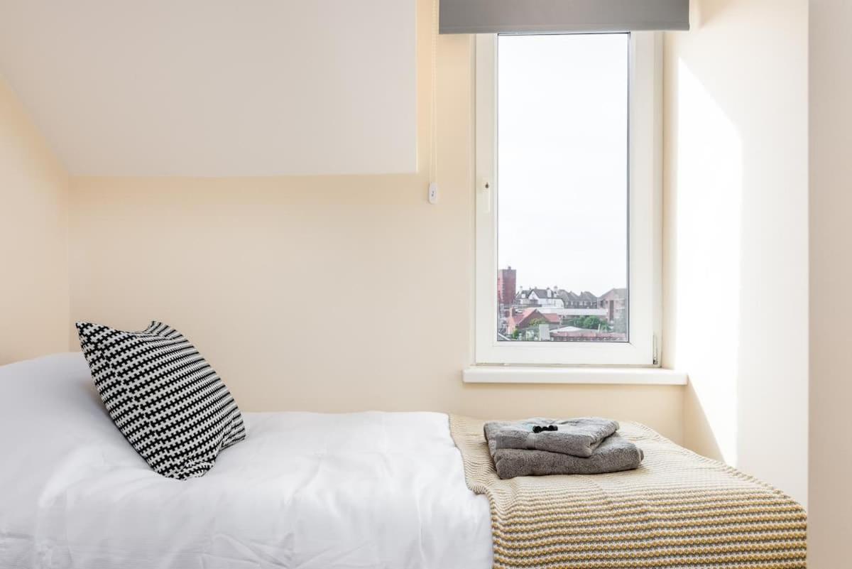 Apartment On The Hill,